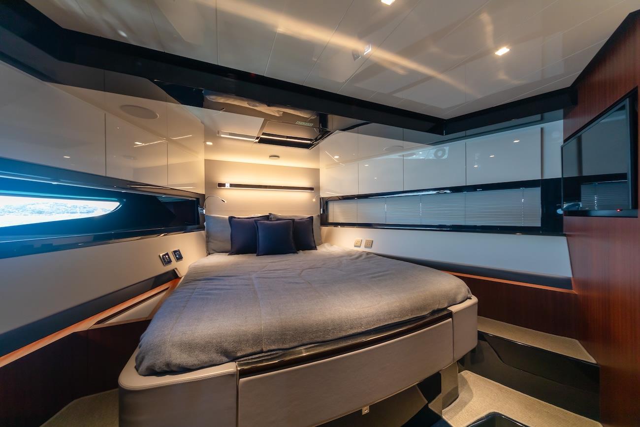 2021 RIVA 66' RIBELLE 